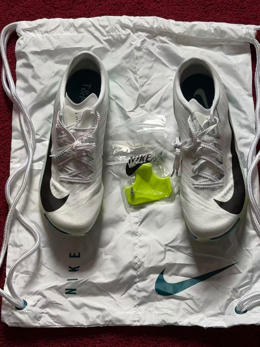 Nike Maxfly 2 Track & Field Spikes Men’s Size 6.5 / W8 - Bright Spruce Green